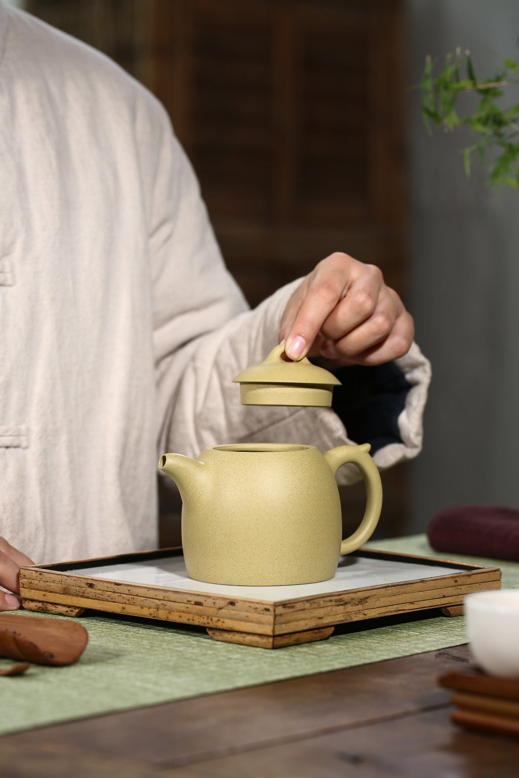 全手工【秦权】 制壶：许响新（国家级助理工艺美术师） 泥料：原矿本山绿泥 容量：320cc