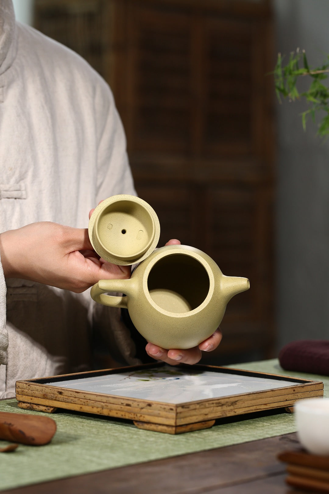 全手工【秦权】 制壶：许响新（国家级助理工艺美术师） 泥料：原矿本山绿泥 容量：320cc