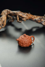 紫砂非遗花器泰斗·蒋蓉唯一嫡传｜蒋艺华亲制巅峰臻品【龙鳞供春壶】原矿极品朱泥·180cc