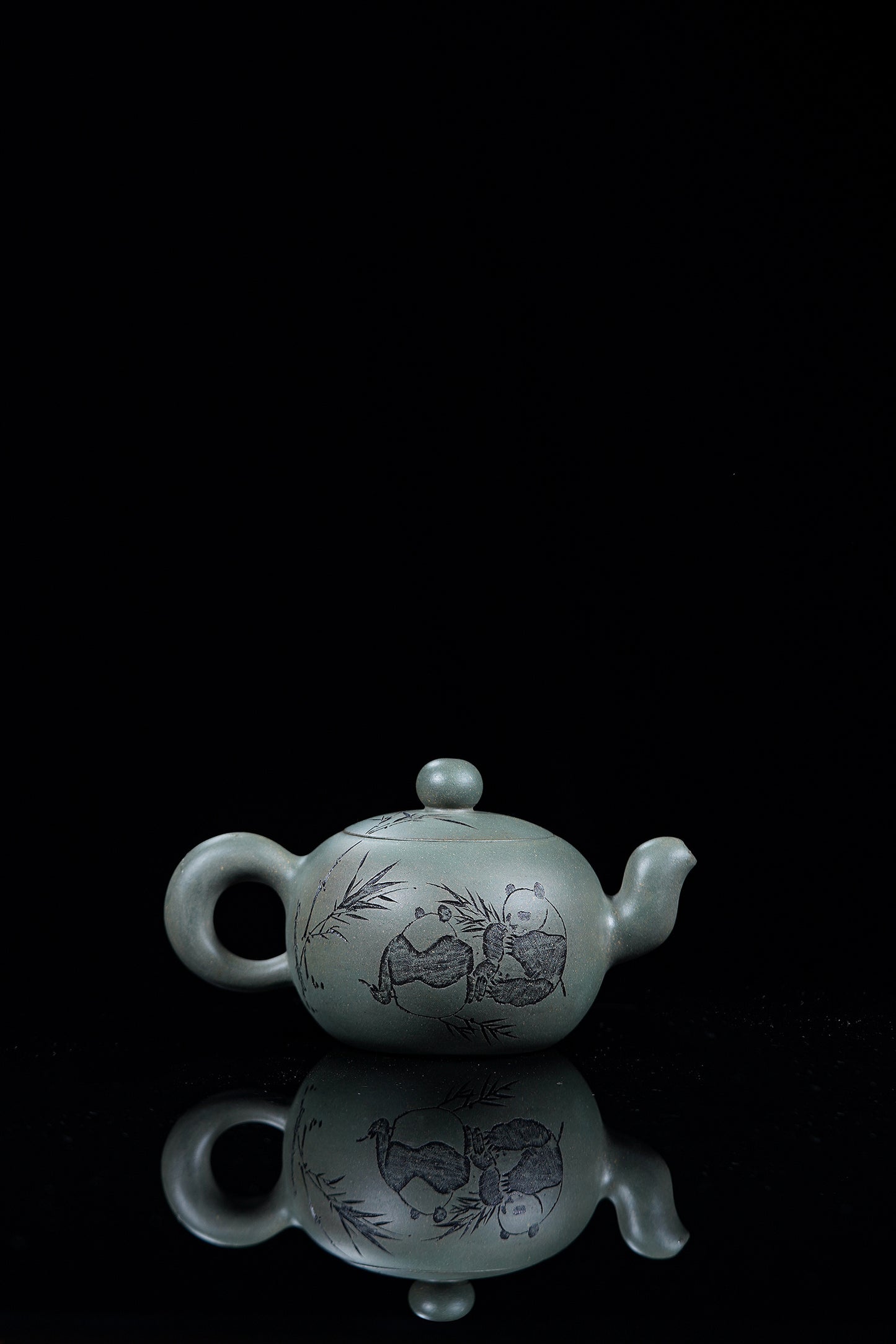 国大师 顾绍培➕省大师 储立之合作限量款✨中国陶瓷艺术终身成就奖重器【一粒珠壶】原矿极品本山绿泥·320cc