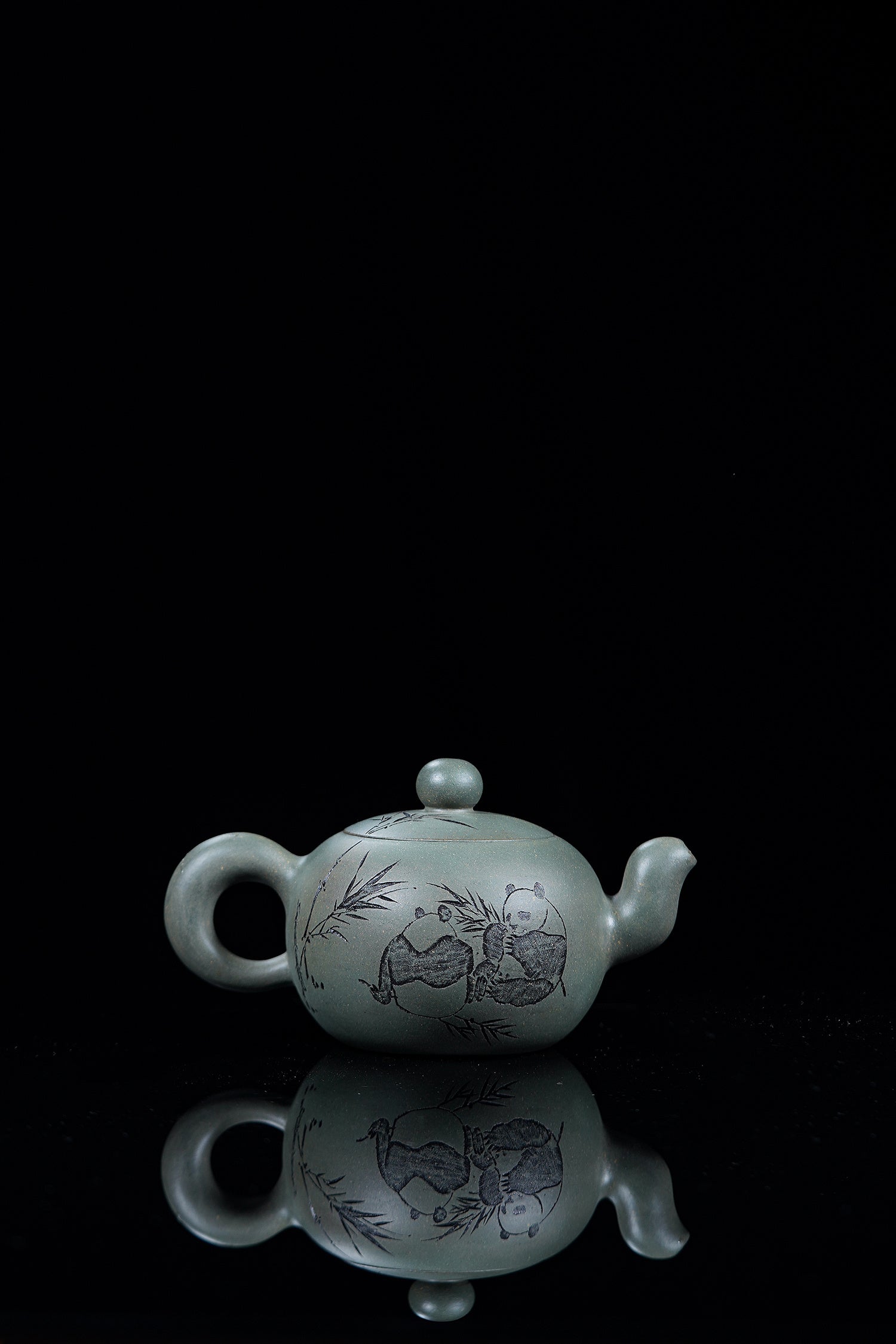 国大师 顾绍培➕省大师 储立之合作限量款✨中国陶瓷艺术终身成就奖重器【一粒珠壶】原矿极品本山绿泥·320cc