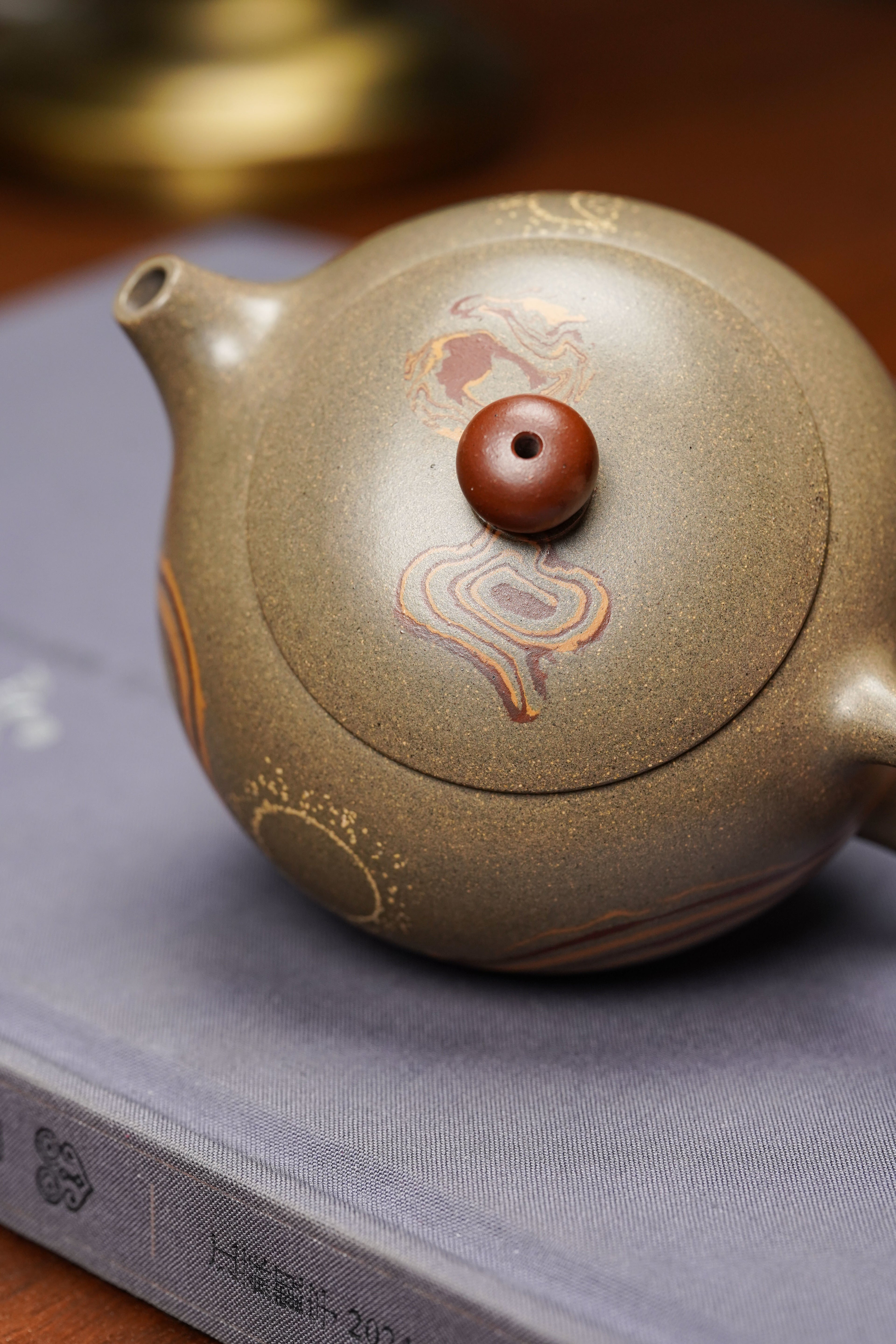 范泽锋大师高徒·省大师邱爽紫砂潜力重器【流云西施壶】原矿优质蟹壳青·200cc（特色绞泥工艺）