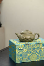 国工·『仿古如意』 豆青段·容量500cc·9孔出水·陈华军（国家级工艺美术师） - ZishaTeapotChina
