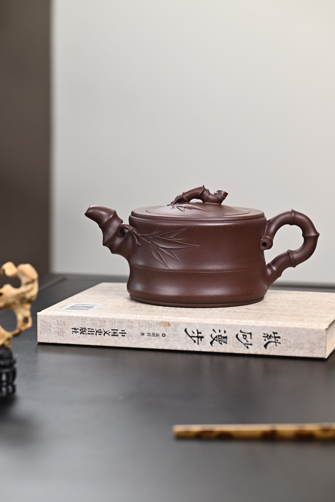 新品『竹段』 原矿老紫泥·容量850cc·14孔出水·陈华军（国家级工艺美术师）