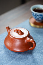 好壶推荐 【壶名】心经亦瓢 【容量】140cc 【泥料】原矿大红袍 【作者】周良红（国家级工艺美术师）