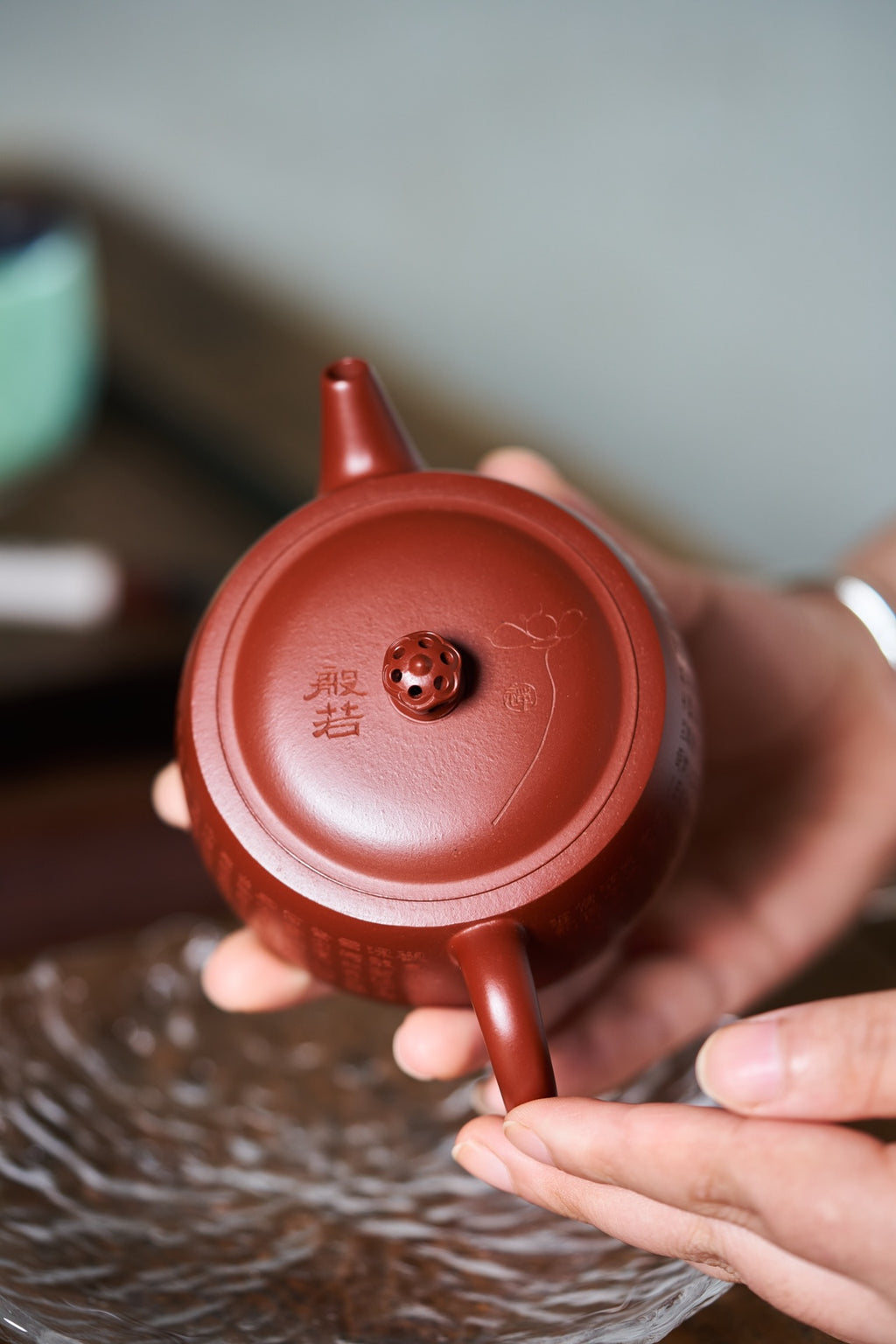 井栏心经 【泥料】原矿优质大红袍 【容量】130cc 【作者】吴敏（实力派工艺美术师）