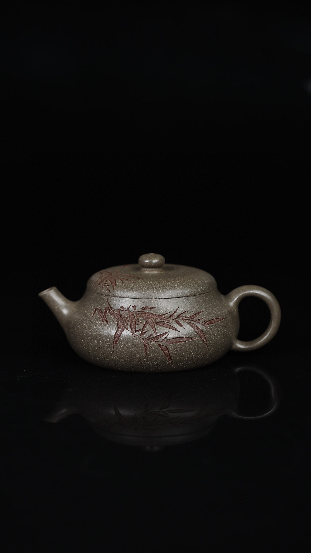大运壶·唐俊芳制（甲辰龙年新品）·许卫国（许一刀）刻绘·蟹壳青·180cc诸事大吉，竹报平安