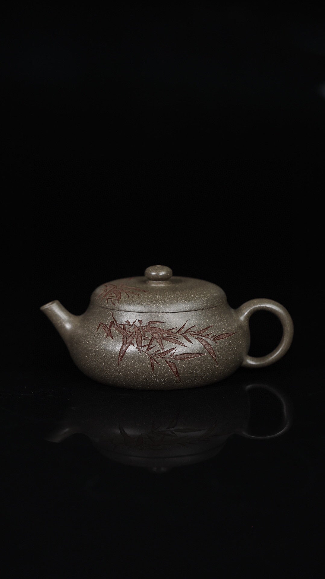 大运壶·唐俊芳制（甲辰龙年新品）·许卫国（许一刀）刻绘·蟹壳青·180cc诸事大吉，竹报平安