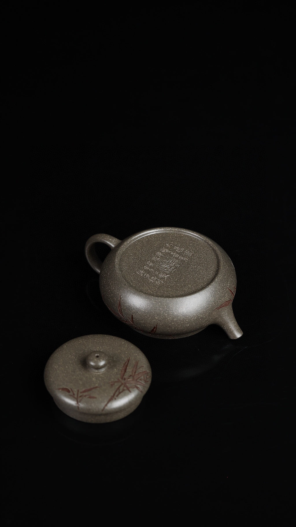 大运壶·唐俊芳制（甲辰龙年新品）·许卫国（许一刀）刻绘·蟹壳青·180cc诸事大吉，竹报平安