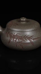 大运壶·唐俊芳制（甲辰龙年新品）·许卫国（许一刀）刻绘·蟹壳青·180cc诸事大吉，竹报平安