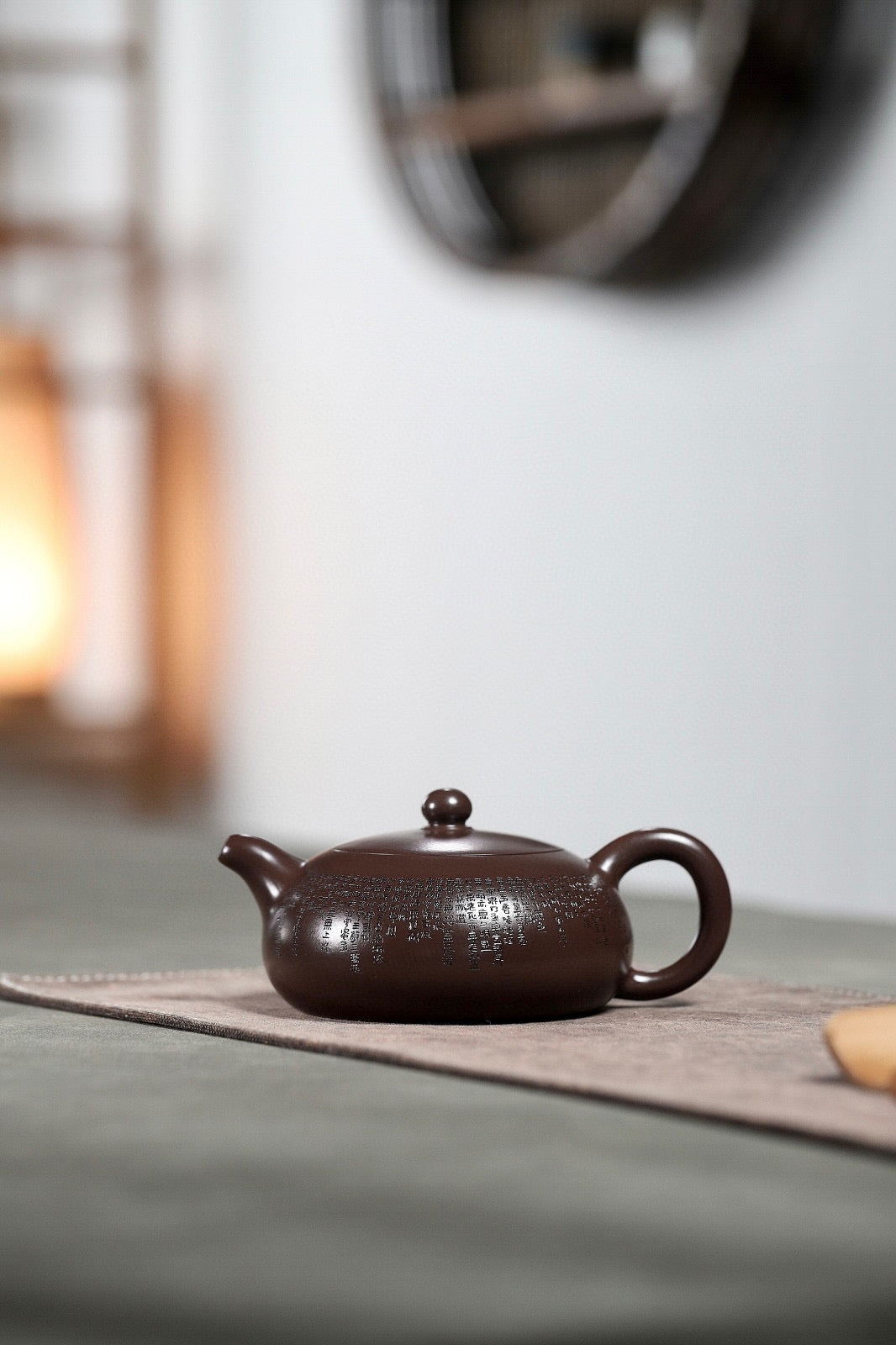 国工佳品【心经半月】 300cc 极品紫茄泥 袁连云（国家级工艺美术师）