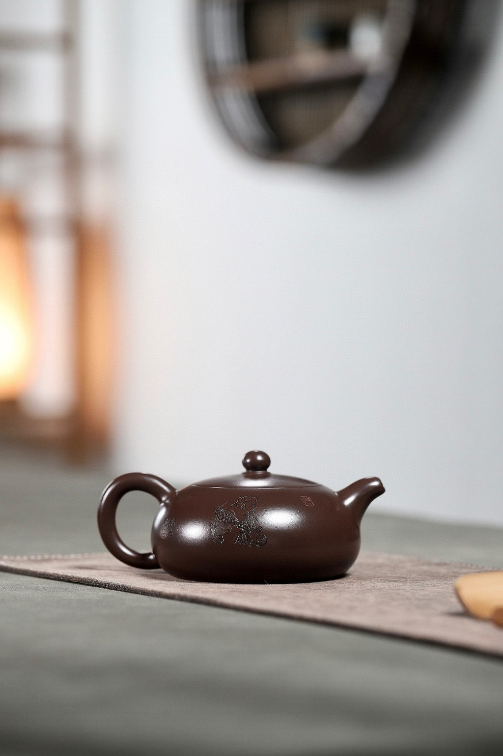 国工佳品【心经半月】 300cc 极品紫茄泥 袁连云（国家级工艺美术师）