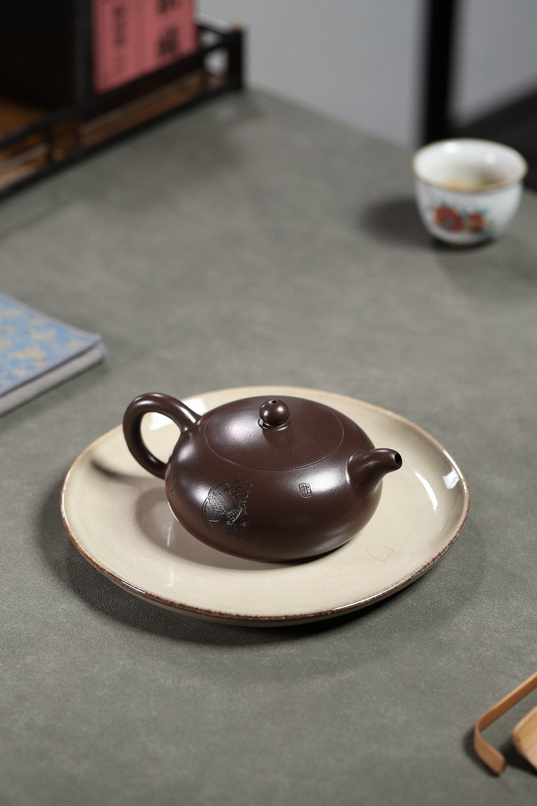 国工佳品【心经半月】 300cc 极品紫茄泥 袁连云（国家级工艺美术师）