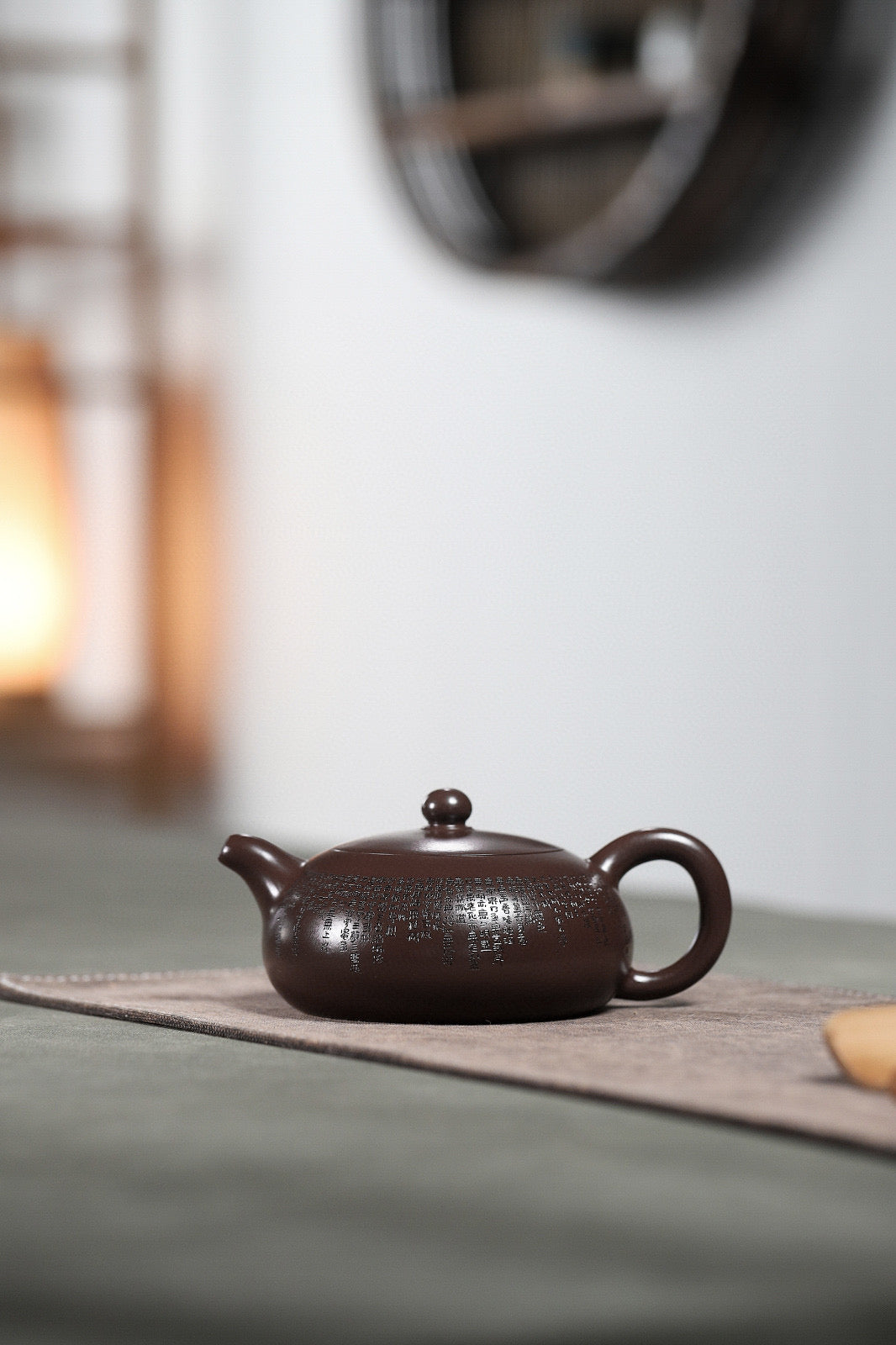 国工佳品【心经半月】 300cc 极品紫茄泥 袁连云（国家级工艺美术师）