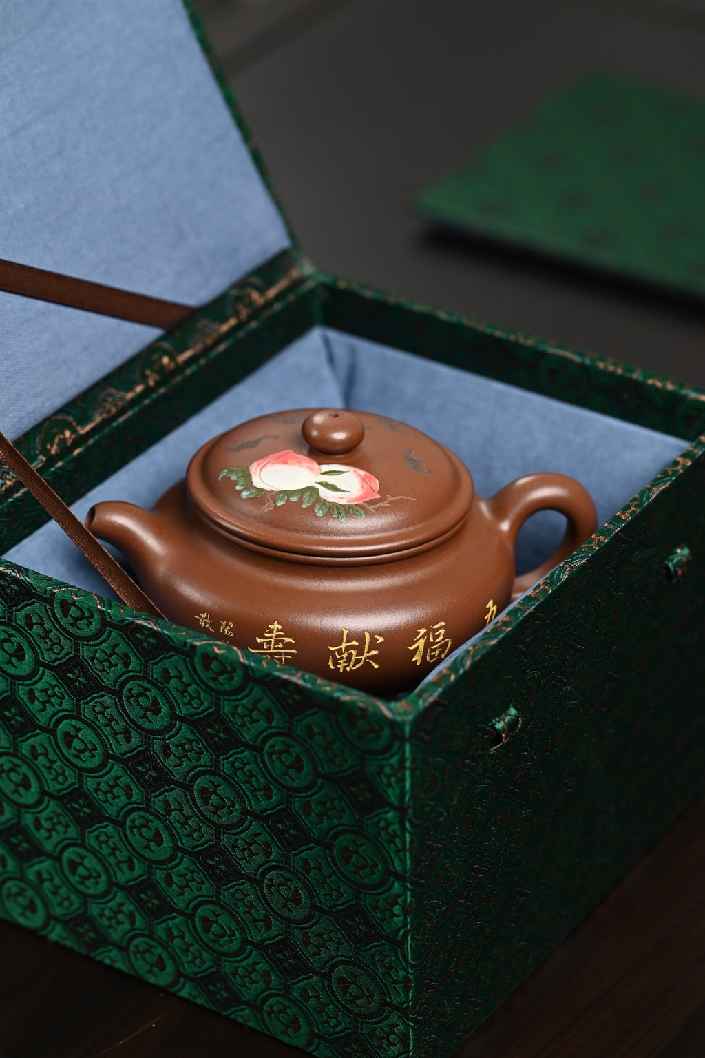 高工· 『扁腹』 文革老紫泥·容量300cc·11孔出水·内推·秦国萍（国家级高级工艺美术师）