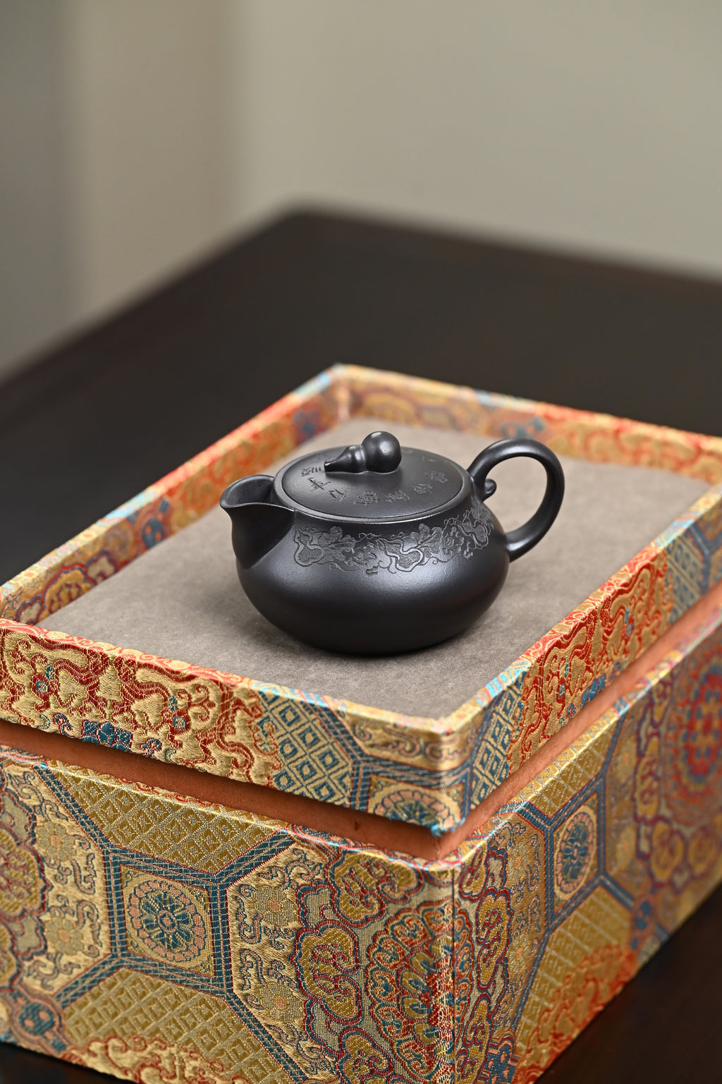 高工· 『福禄』 石黄·容量140cc·14孔出水·内推·秦国萍（国家级高级工艺美术师）
