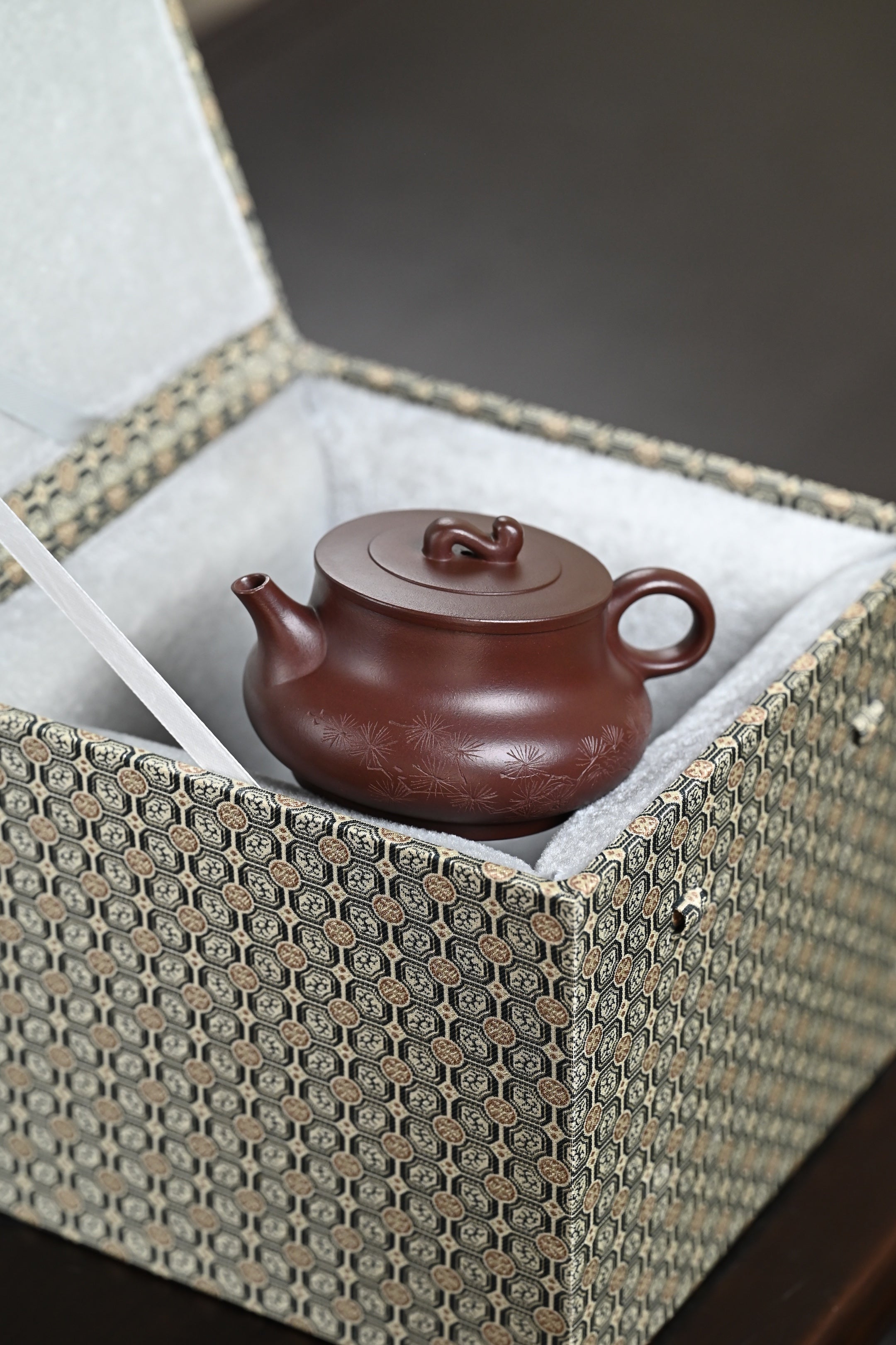 高工· 『福禄如意』 一厂老紫泥·容量240cc·10孔出水·秦国萍（国家级高级工艺美术师）