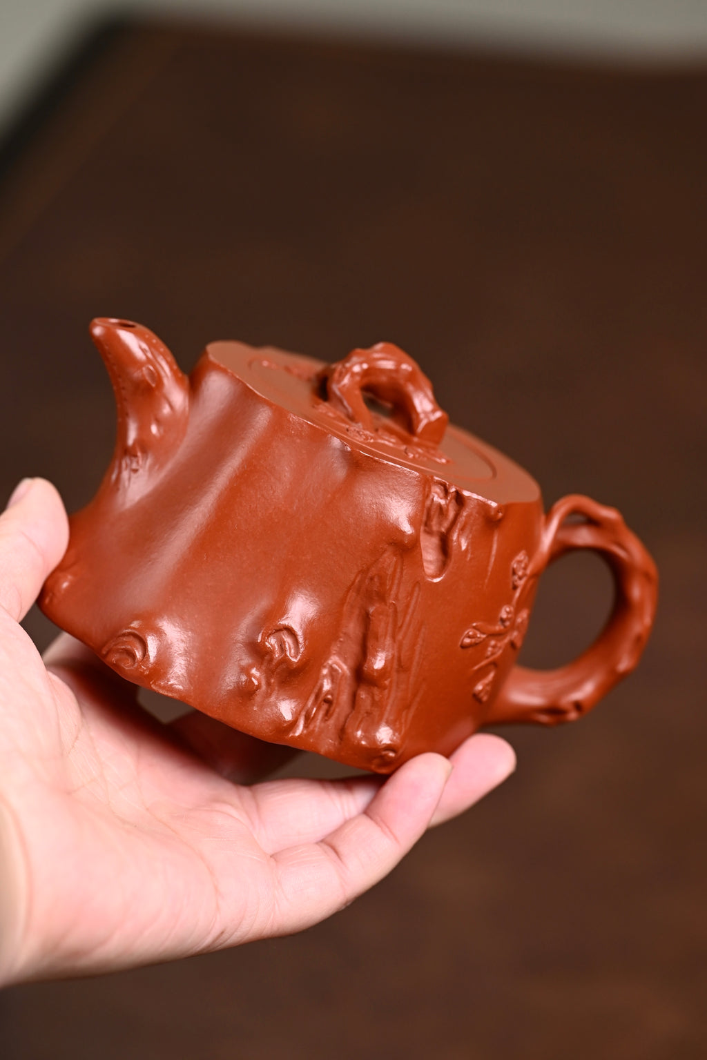 高工· 『梅桩』 极品皱皮朱泥·容量250cc·19孔出水·秦国萍（国家级高级工艺美术师）