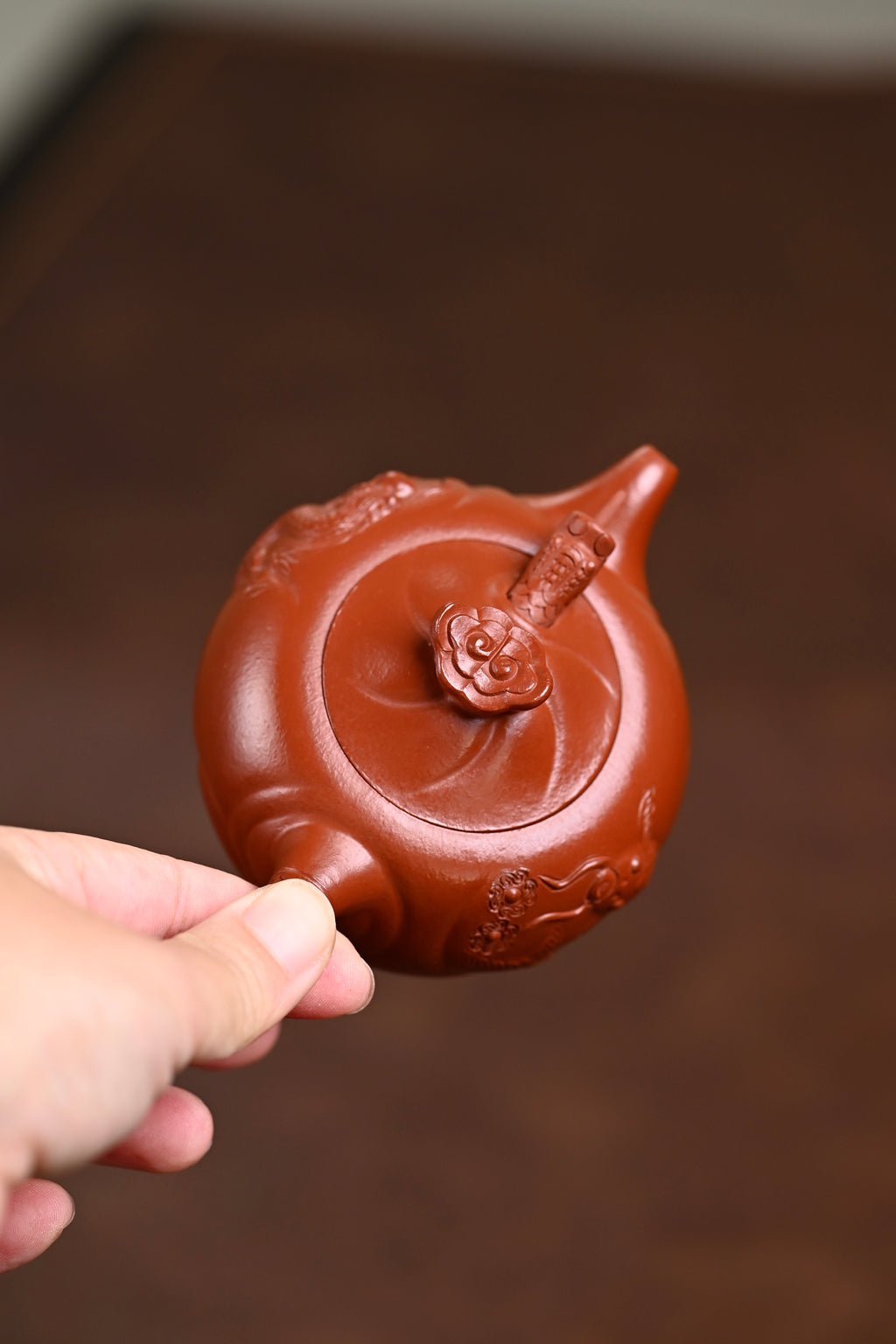 高工· 小『鱼化龙』 极品皱皮朱泥·容量150cc·14孔出水·秦国萍（国家级高级工艺美术师）