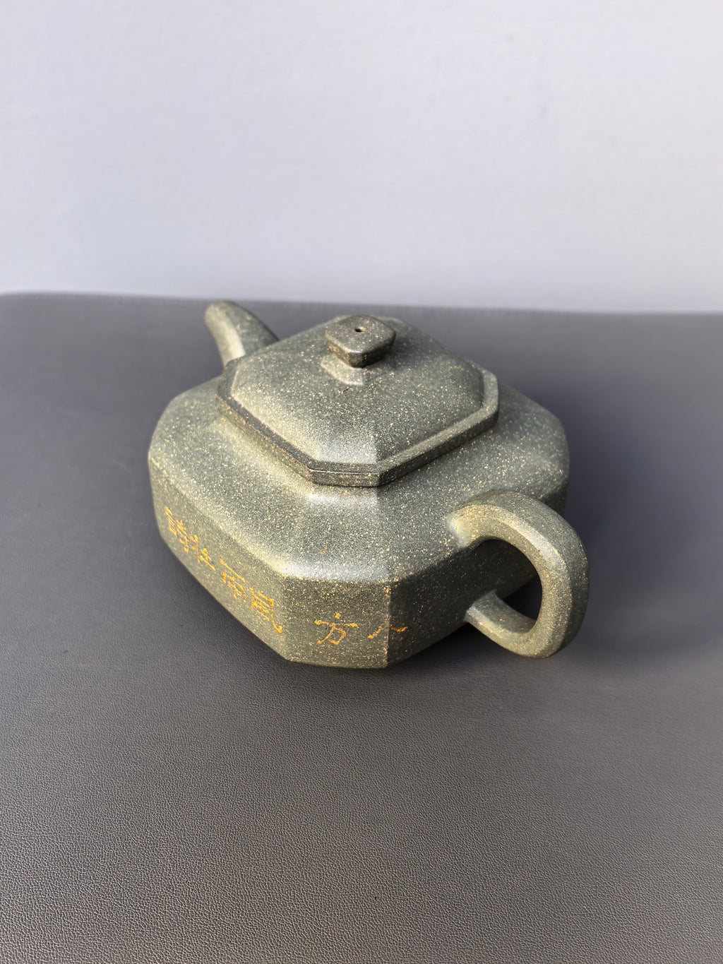储立之大师｜中国陶瓷艺术终身成就奖获得者｜典藏重器【宝鼎八方壶】原矿优质雪花绿泥·480cc