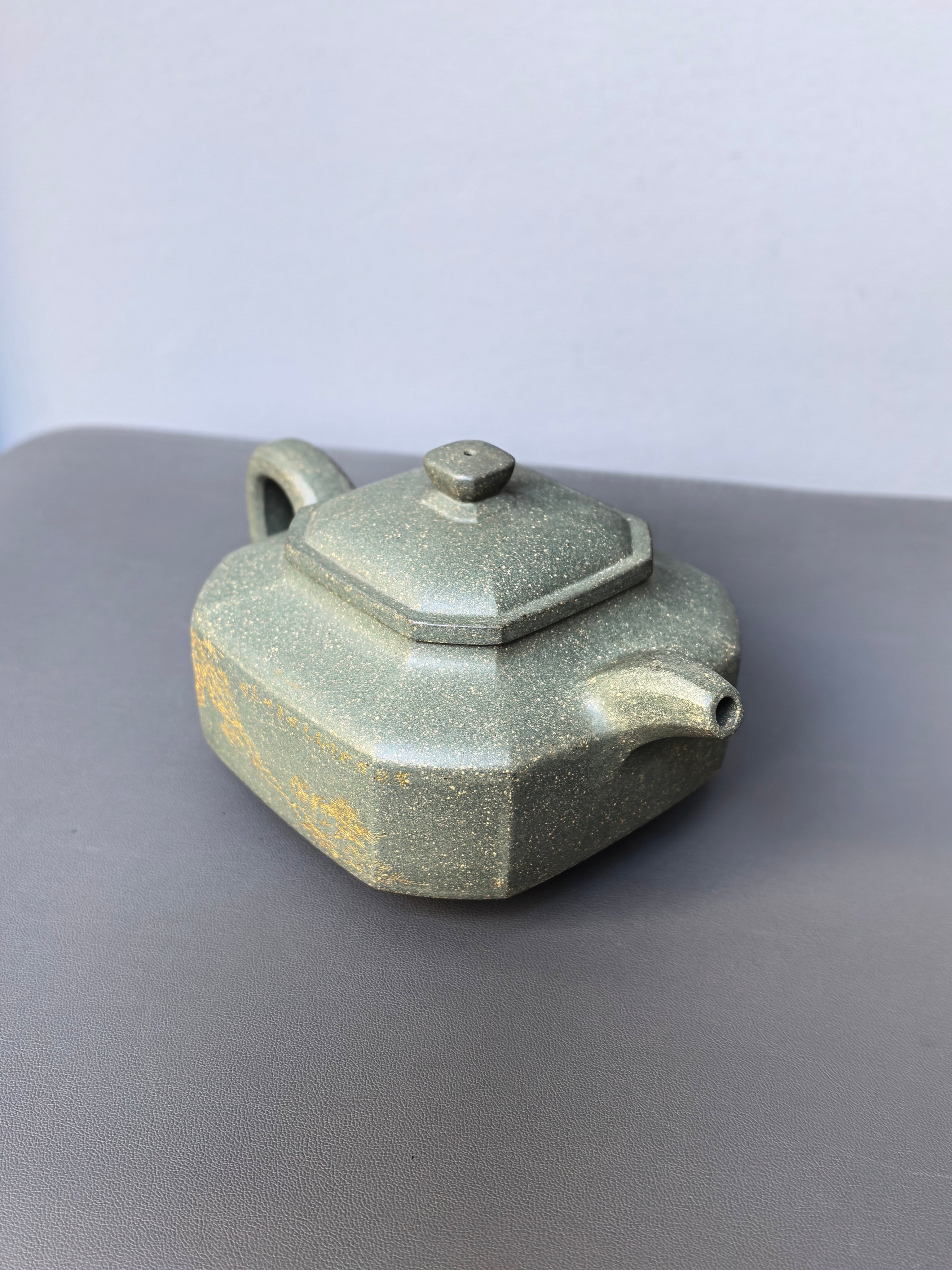 储立之大师｜中国陶瓷艺术终身成就奖获得者｜典藏重器【宝鼎八方壶】原矿优质雪花绿泥·480cc