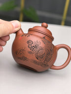 中华神刀·刻绘巅峰 杨喜雨大师陶刻巅峰臻品《掇球壶》原矿极品底槽清·180cc