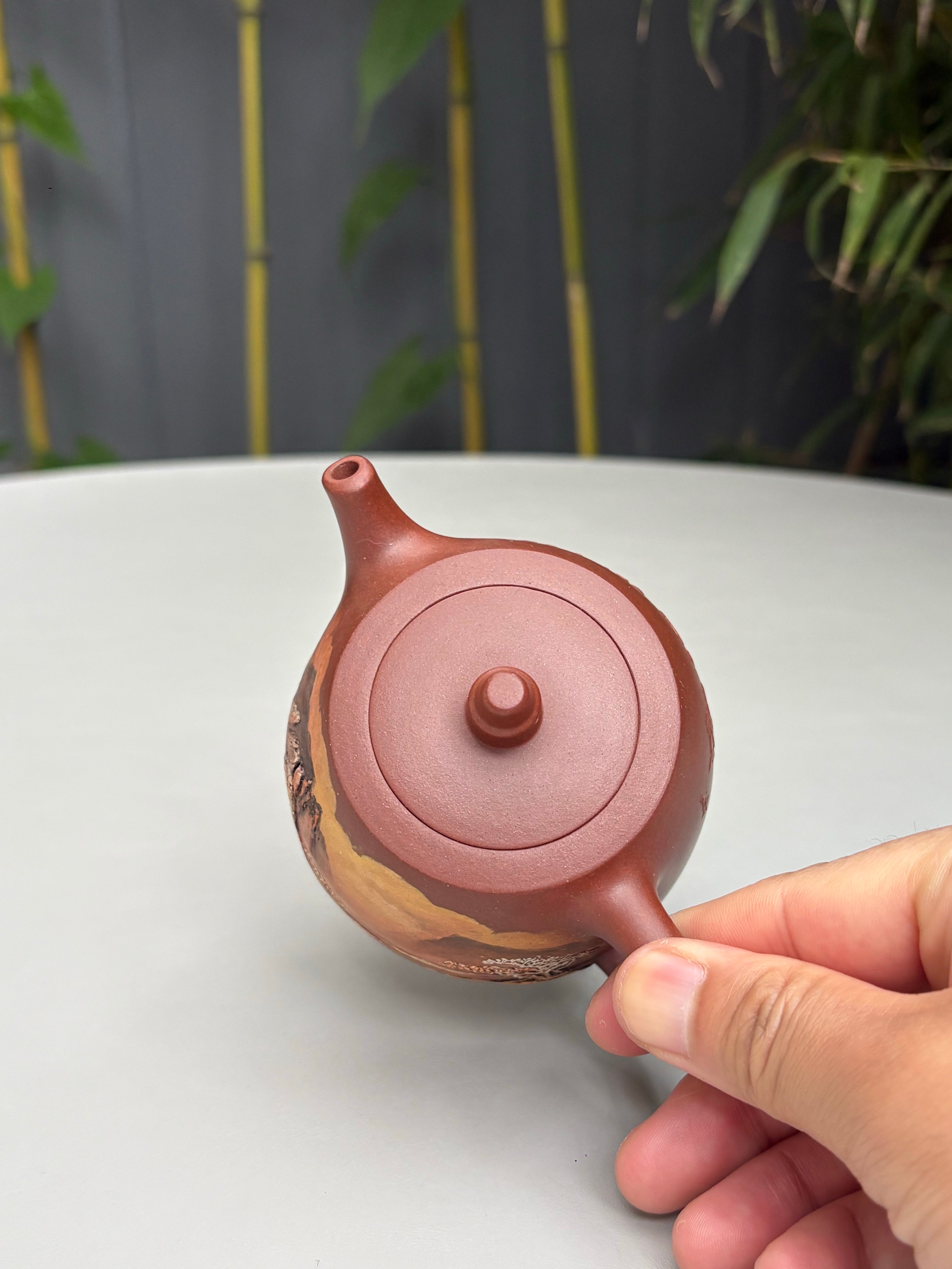 【双泰斗合璧·紫砂史巅峰】紫砂界天花板｜何光宏·邱玉林双宗师联袂创作《小汉铎壶》原矿极品底槽清·230cc