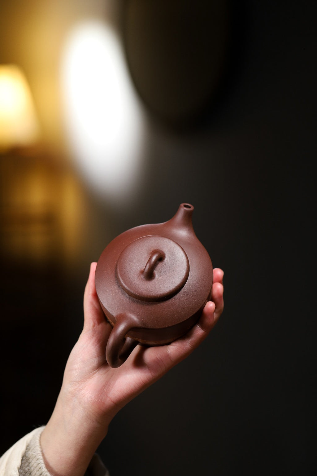 【高汉君】 制壶：范彩勤（国家级高级工艺美术师） 泥料：原矿紫泥 容量：240cc