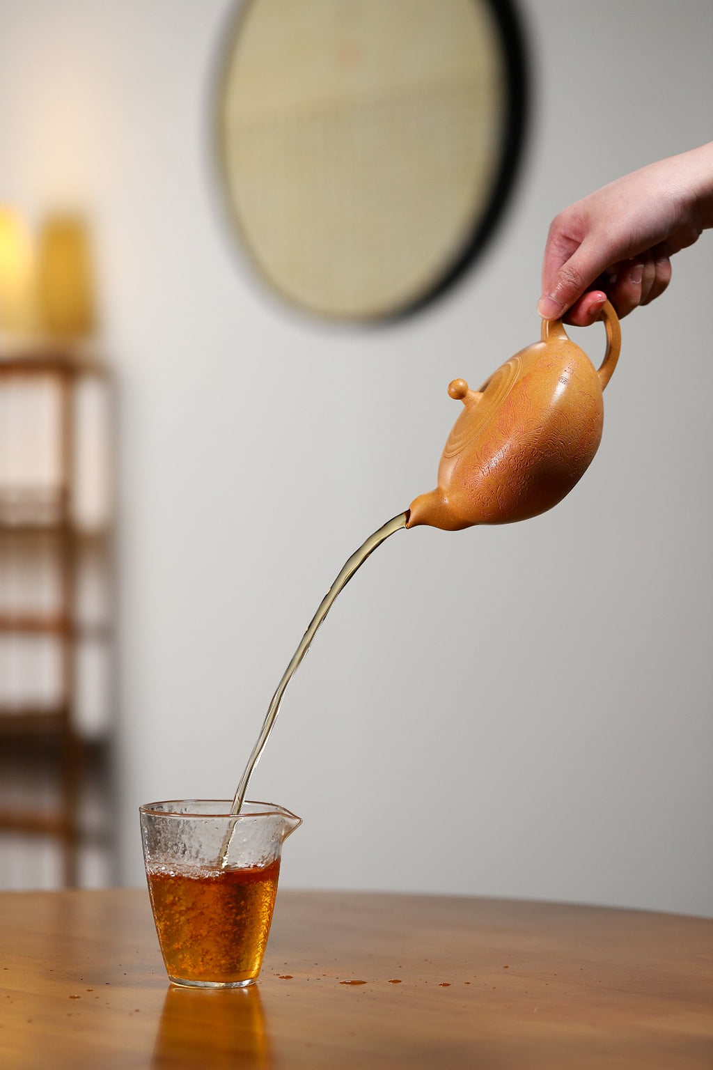 【雨露】证书持壶照配套齐全 制壶：吴菊凤（国家级高级工艺美术师） 泥料：原矿黄段泥 容量：400cc