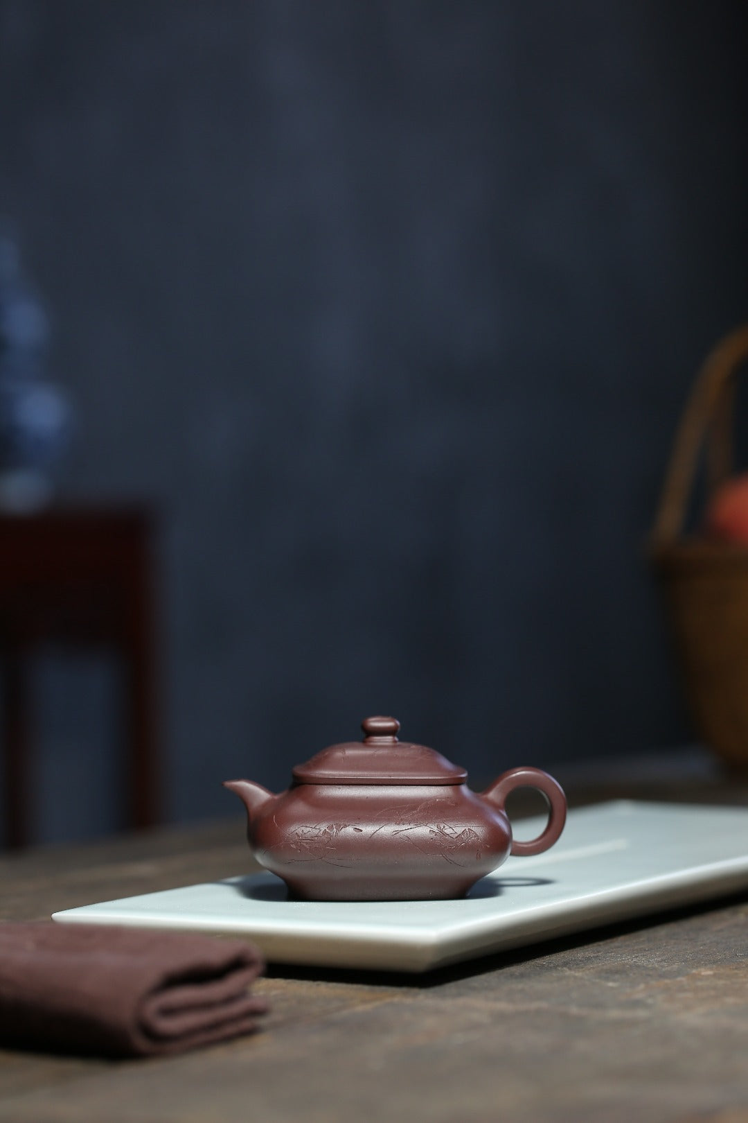 全手工制作【虾趣】&nbsp; 制壶：曹美好 (国家级工艺美术师) 泥料：原矿紫泥 容量：200cc