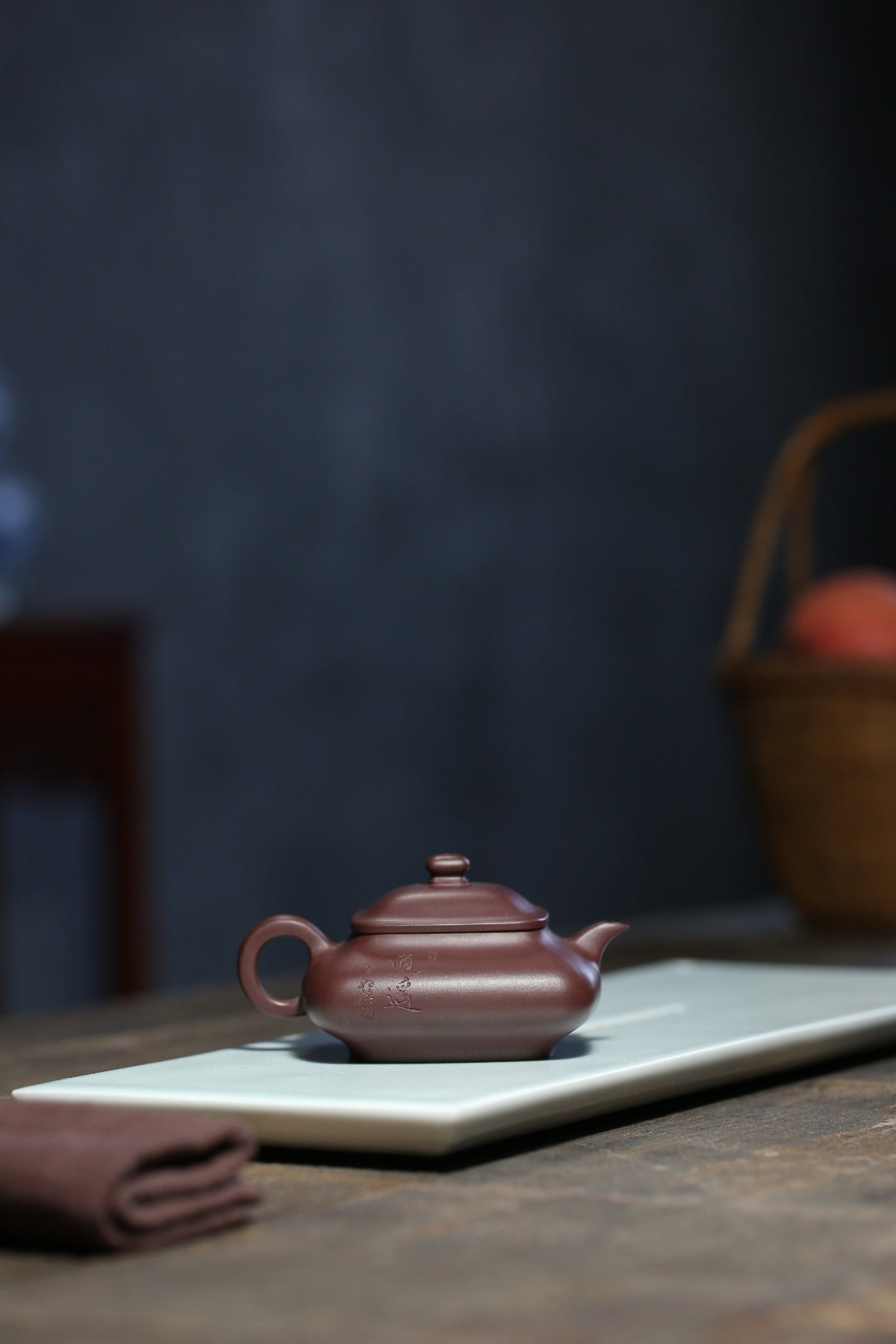 全手工制作【虾趣】&nbsp; 制壶：曹美好 (国家级工艺美术师) 泥料：原矿紫泥 容量：200cc