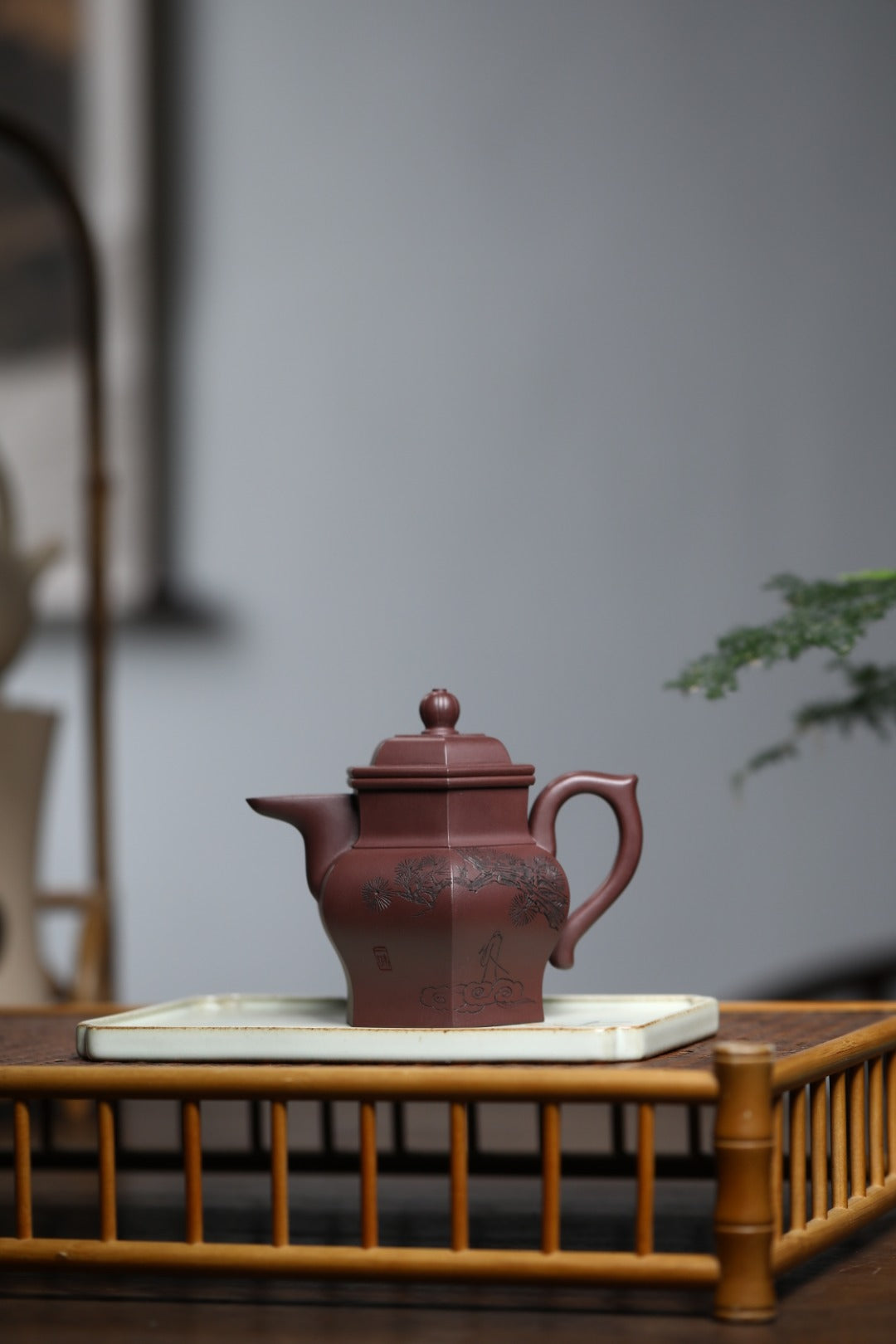 全手工制作【僧帽】制壶：曹美好 (国家级工艺美术师) 泥料：原矿紫泥 容量：250cc