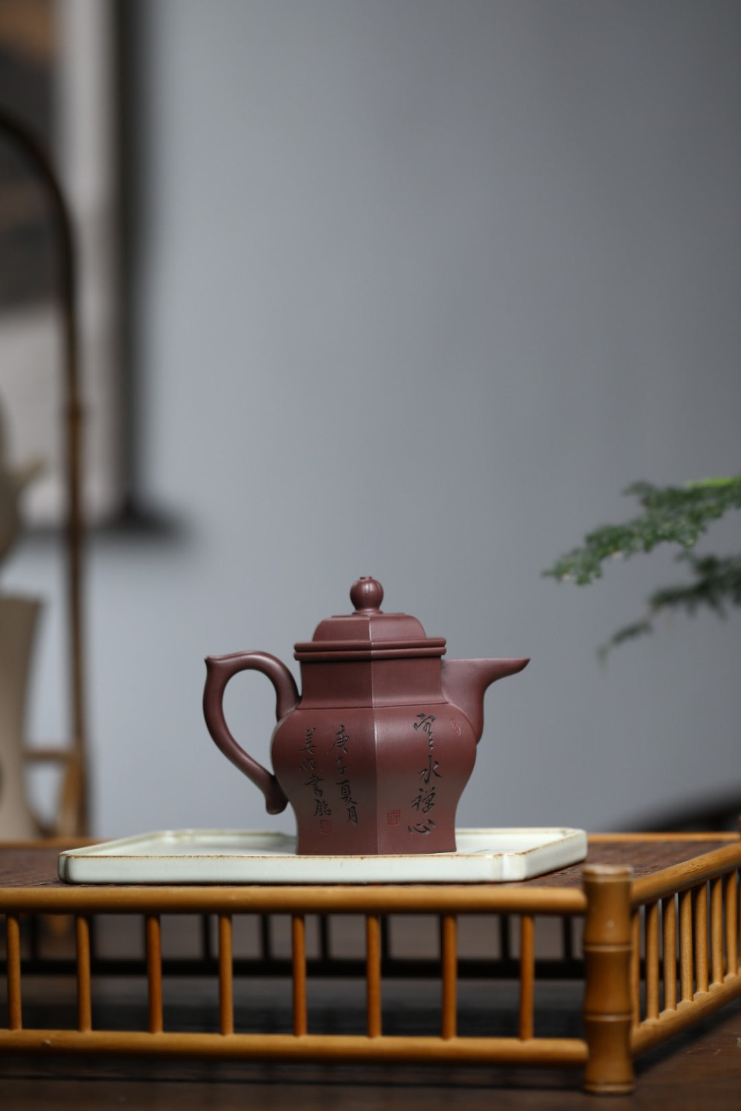 全手工制作【僧帽】制壶：曹美好 (国家级工艺美术师) 泥料：原矿紫泥 容量：250cc