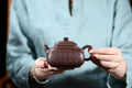 全手工制作【憨方】制壶：曹美好 (国家级工艺美术师) 泥料：原矿紫泥 容量：270cc