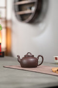 【如意壶】 制壶：刘惠清（国家级高级工艺美术师） 泥料：原矿紫泥 容量：280cc