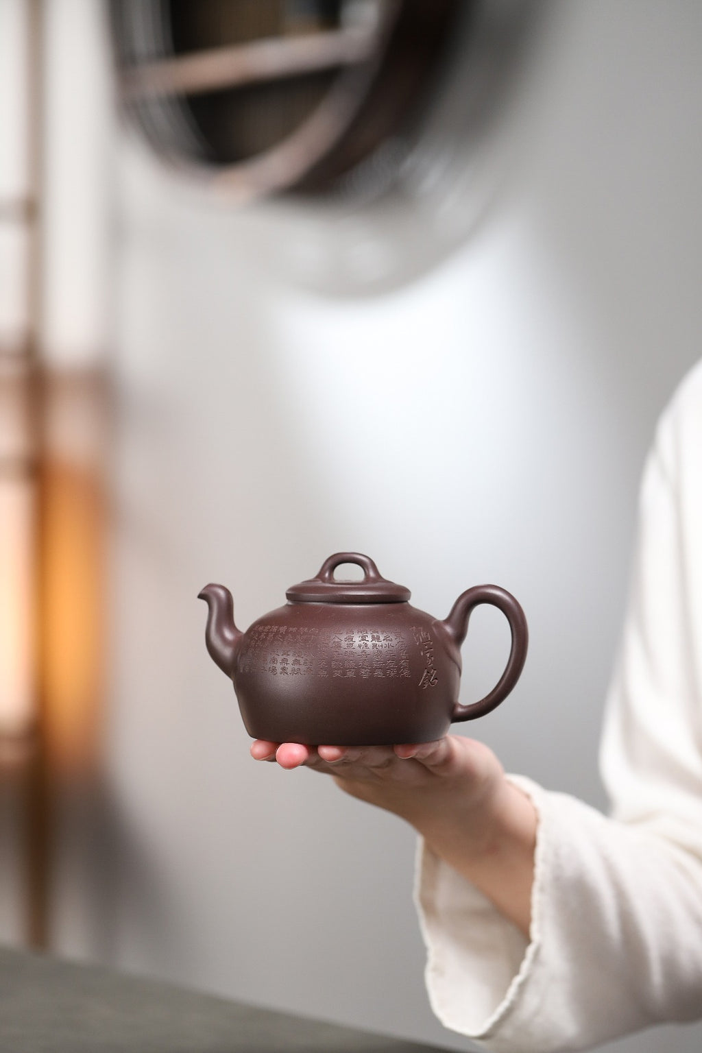 【如意壶】 制壶：刘惠清（国家级高级工艺美术师） 泥料：原矿紫泥 容量：280cc