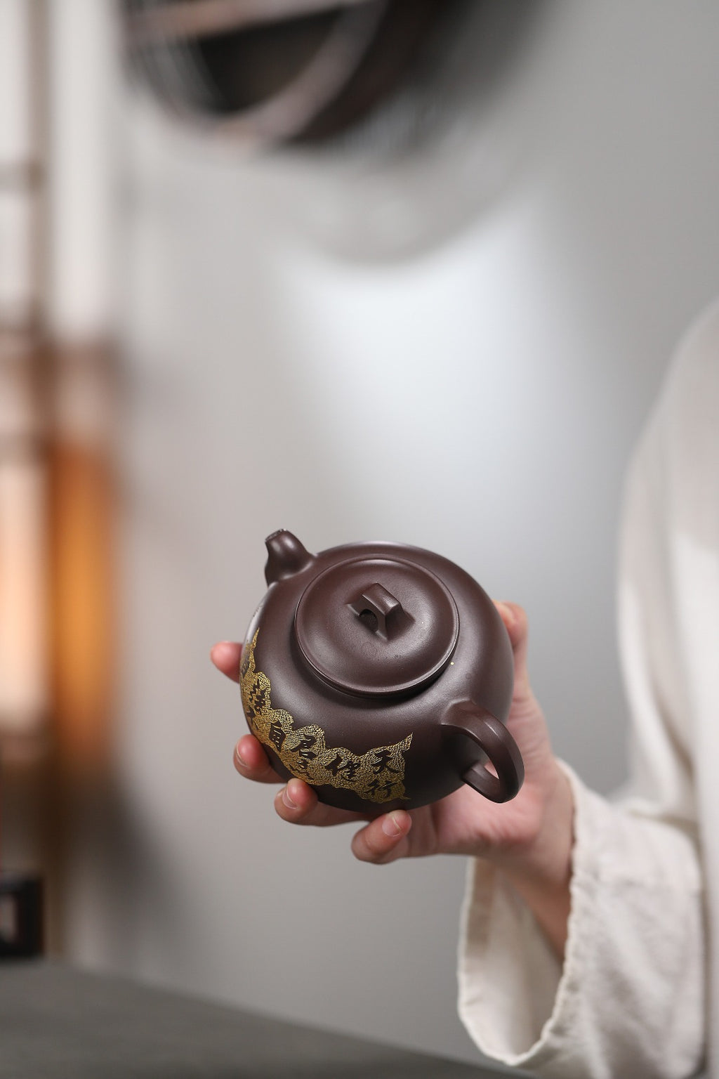 【桥鼎】 制壶：刘惠清（国家级高级工艺美术师） 泥料：原矿紫茄泥 容量：280cc