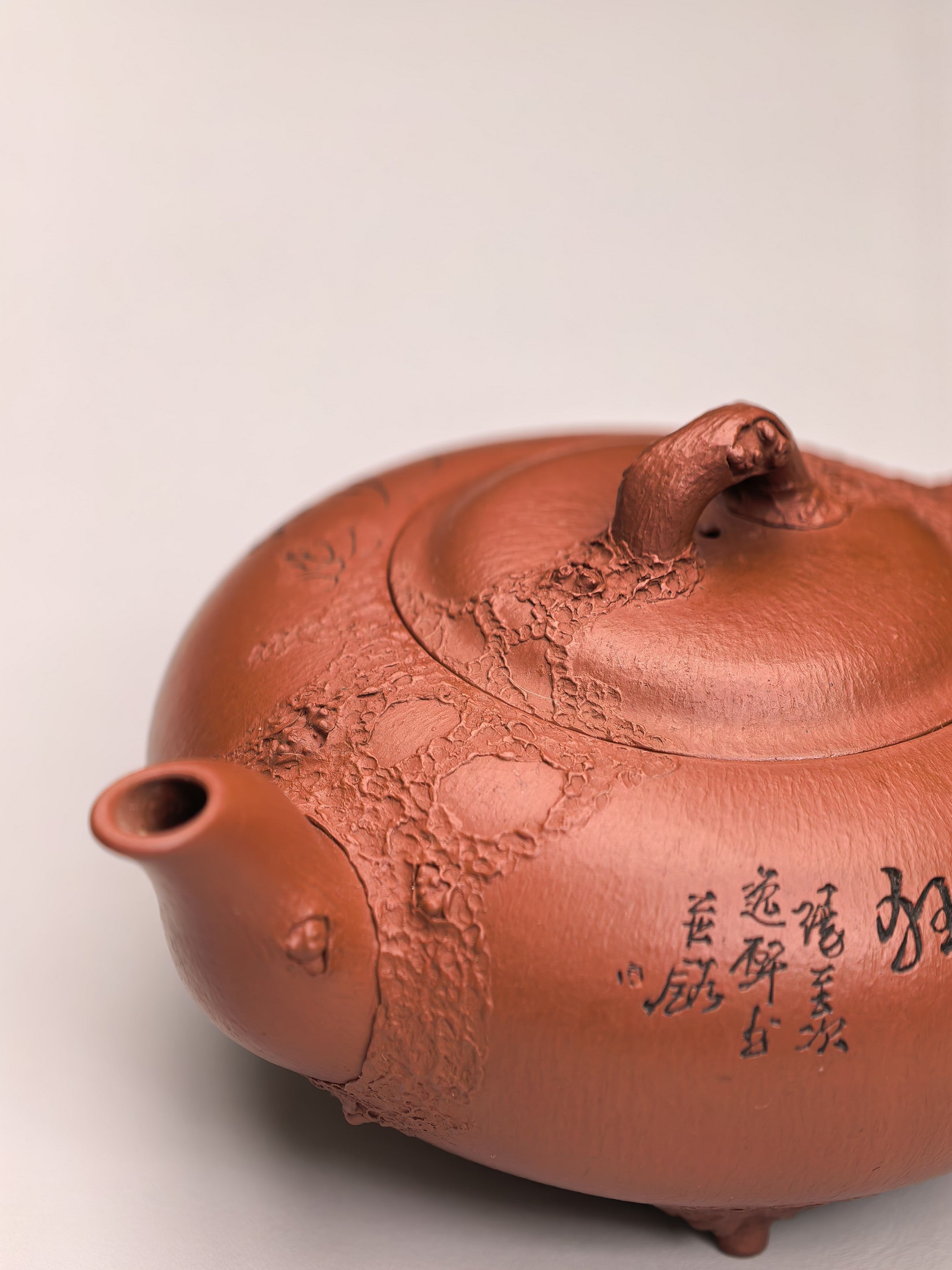 紫砂界的唯一·徐伟强原创景云松·拍卖5万同系列《卧月石瓢壶》原矿极品朱泥·200cc