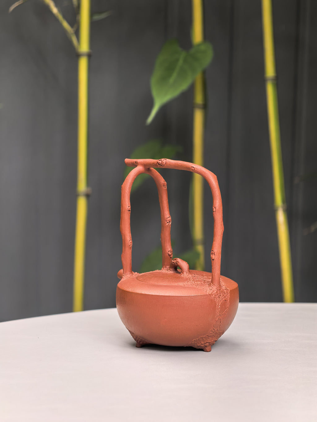 紫砂界的唯一·徐伟强原创景云松·拍卖5万同系列《玉碗提梁壶》原矿极品朱泥·200cc