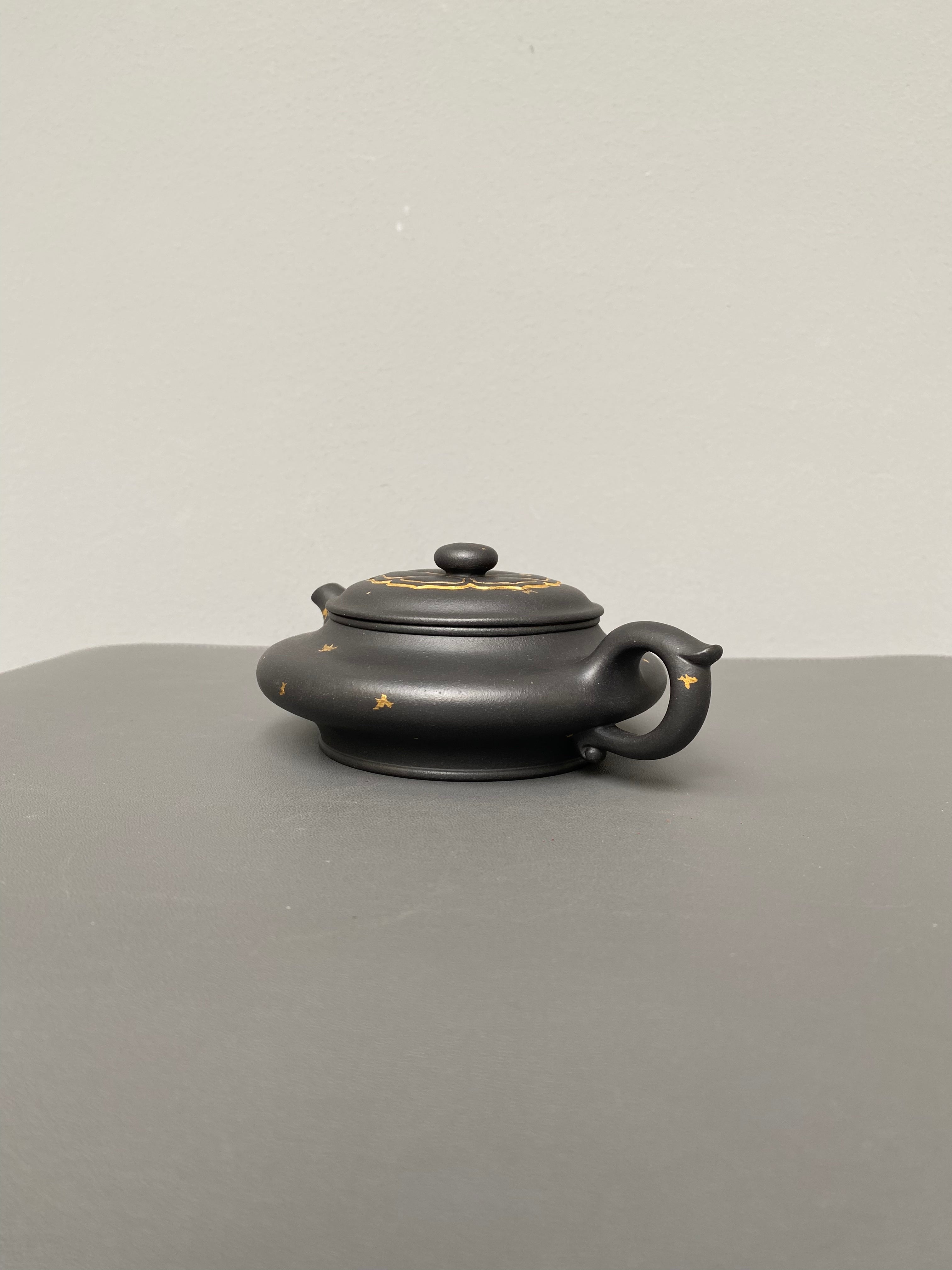 储立之大师｜中国陶瓷艺术终身成就奖获得者｜典藏重器【锦绣虚扁壶】原矿优质黑料描金·240cc