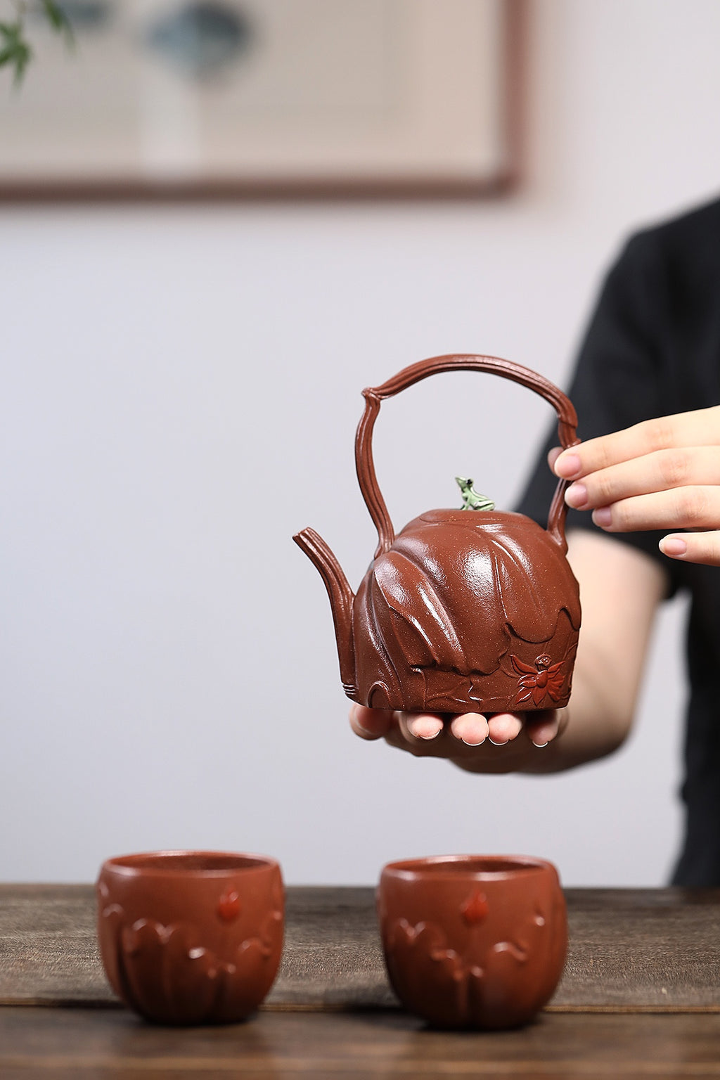 紫砂非遗花器泰斗·蒋蓉唯一嫡传｜蒋艺华亲制巅峰臻品【青蛙提梁套组】原矿极品降坡泥·350cc