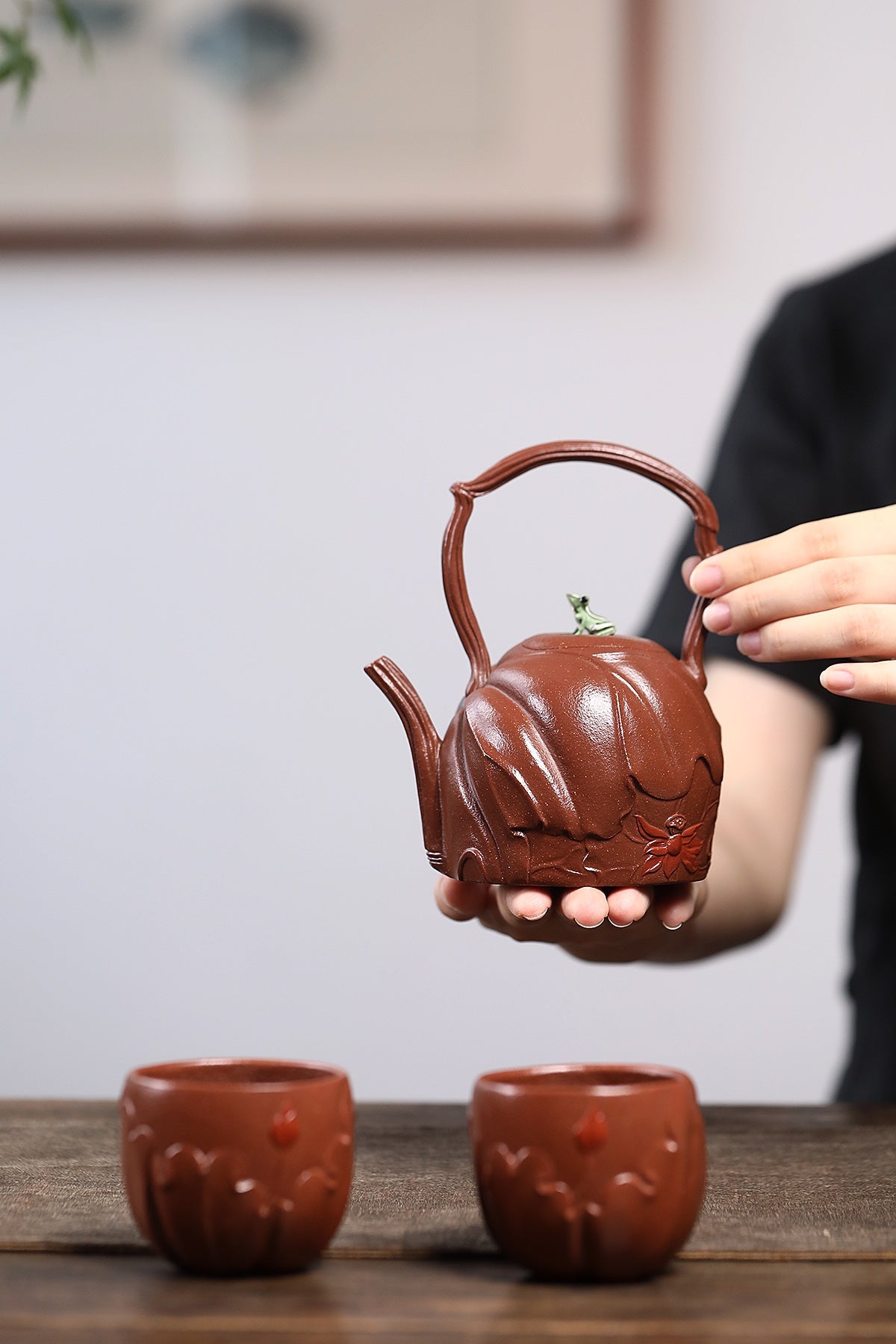 紫砂非遗花器泰斗·蒋蓉唯一嫡传｜蒋艺华亲制巅峰臻品【青蛙提梁套组】原矿极品降坡泥·350cc