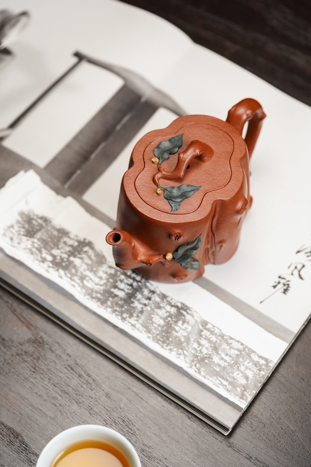 紫砂非遗花器泰斗·蒋蓉唯一嫡传｜蒋艺华亲制巅峰臻品【寿桃树桩壶】原矿极品降坡泥·400cc