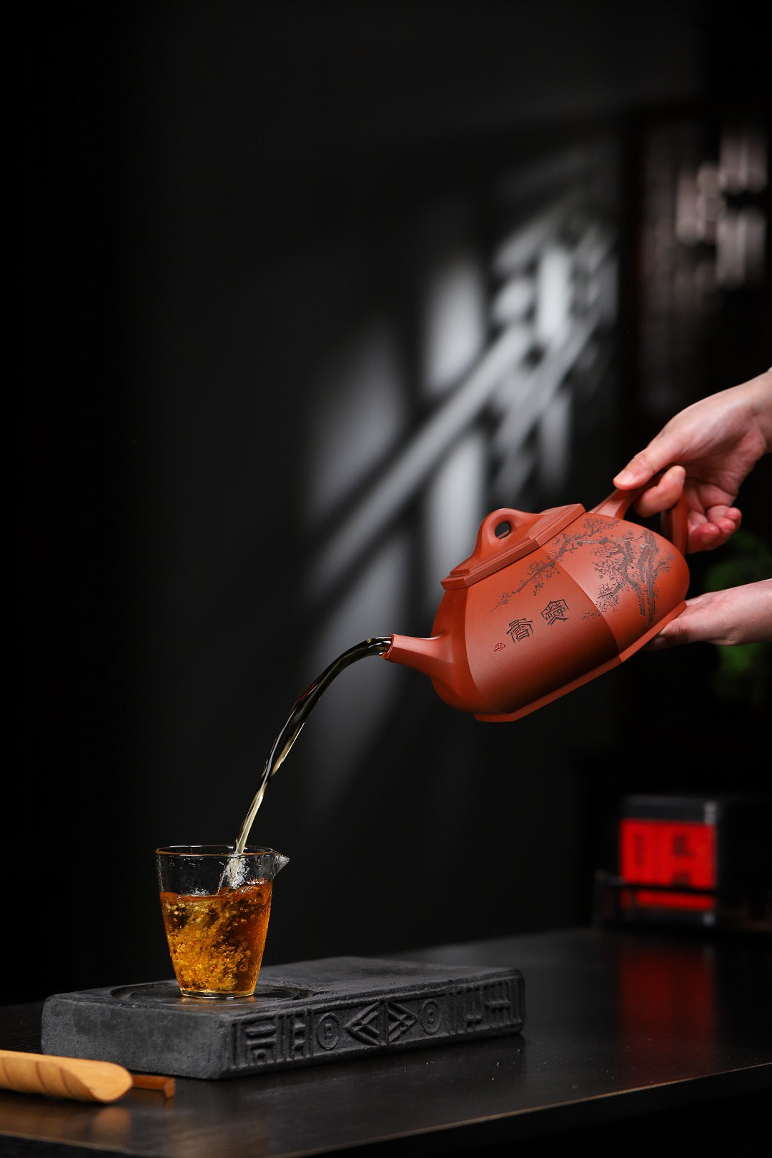 超大1560CC【六方石瓢】证书持壶照配套齐全 制壶：吴菊凤（国家级高级工艺美术师） 原矿红清水泥