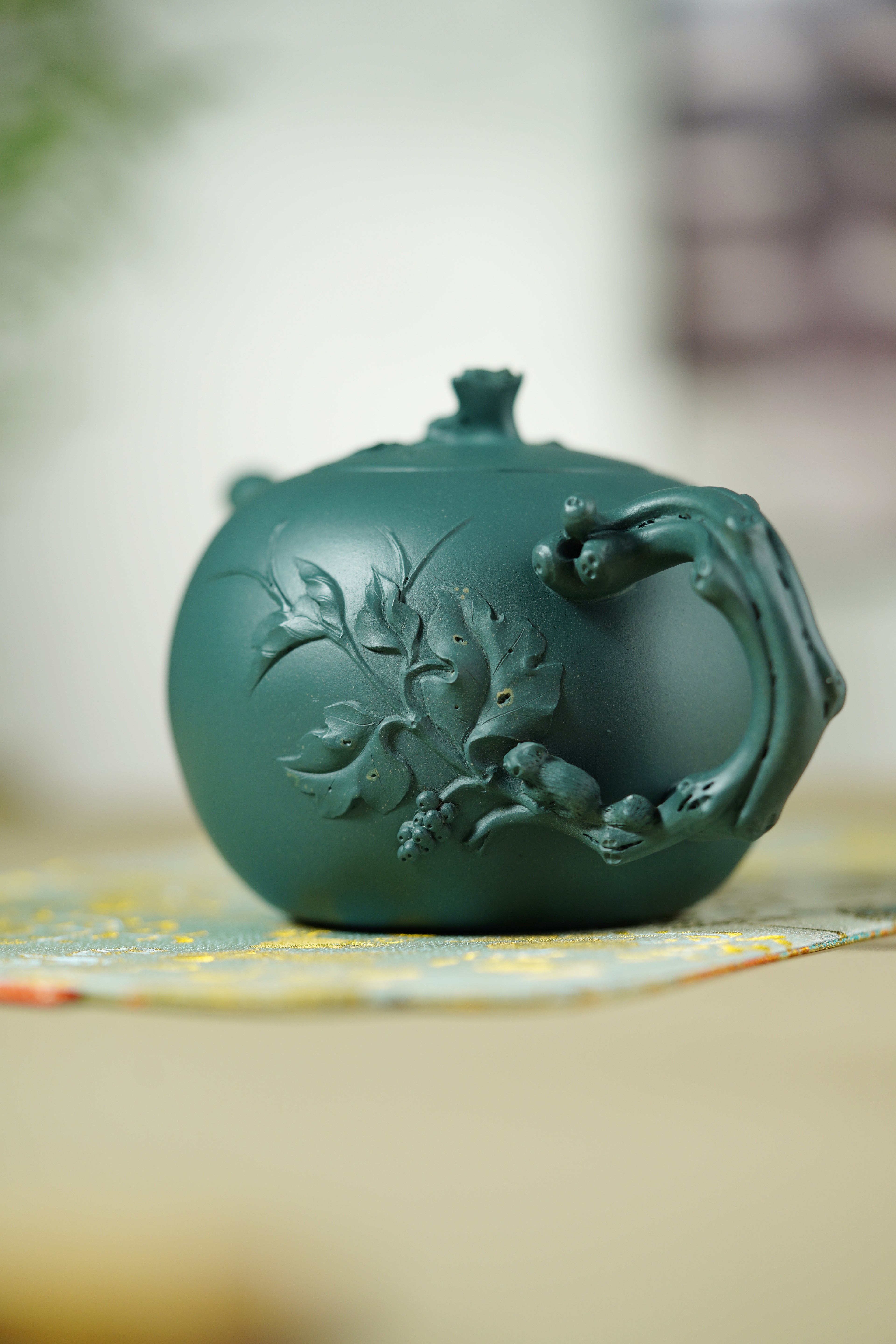 【蒋蓉之女 传世花器】紫砂非遗花器泰斗·蒋蓉唯一嫡传｜蒋艺华亲制巅峰臻品【松鼠葡萄壶】优质民国绿·580cc