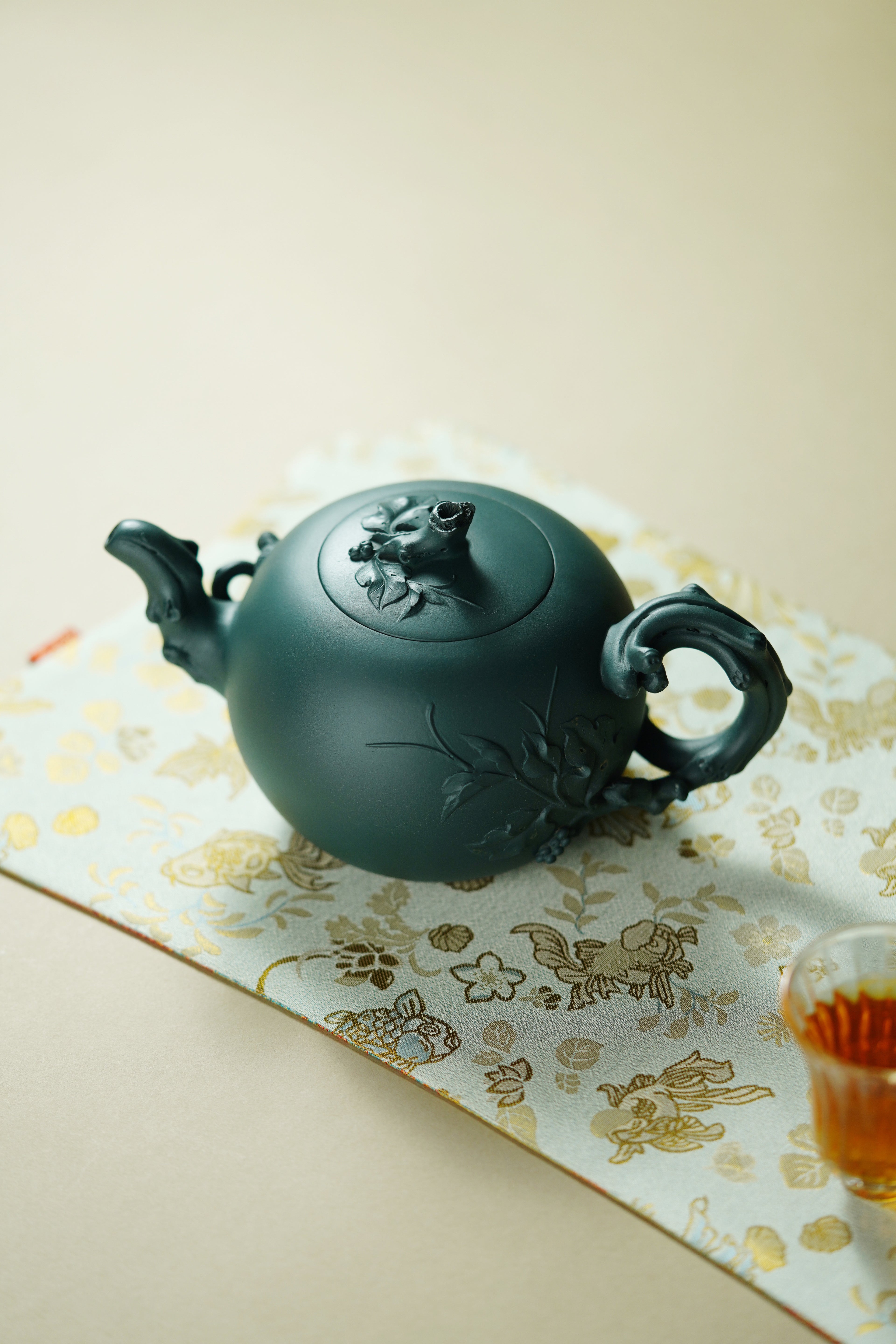 【蒋蓉之女 传世花器】紫砂非遗花器泰斗·蒋蓉唯一嫡传｜蒋艺华亲制巅峰臻品【松鼠葡萄壶】优质民国绿·580cc