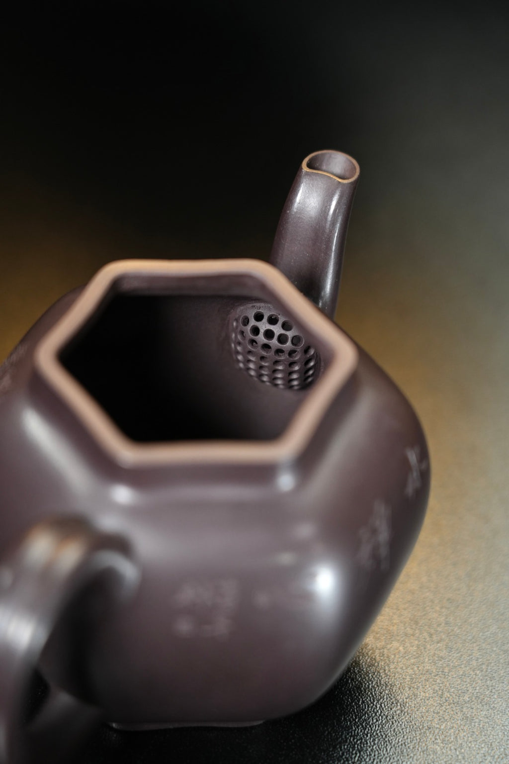 【耿浩方器 礼藏双绝】 紫砂80后方器巨匠·耿浩巅峰之作《六方秋水壶》原矿极品90纯紫老泥·250cc