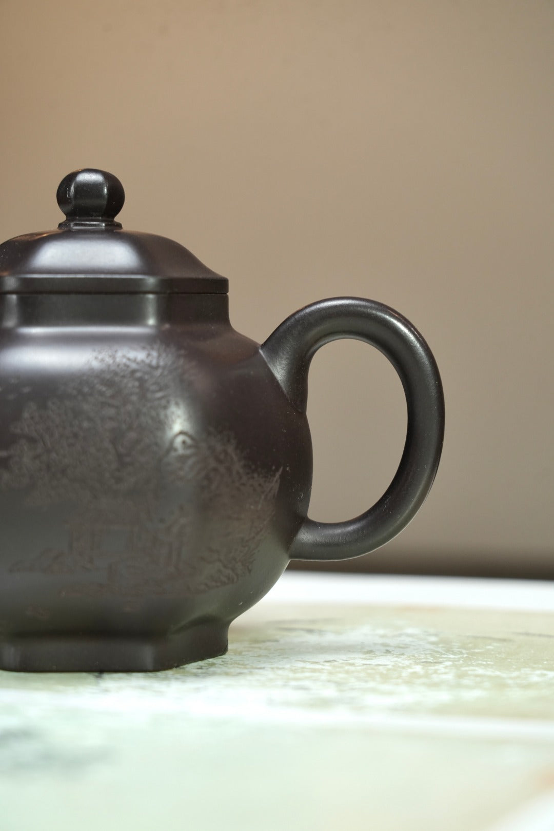 【耿浩方器 礼藏双绝】 紫砂80后方器巨匠·耿浩巅峰之作《六方秋水壶》原矿极品90纯紫老泥·250cc