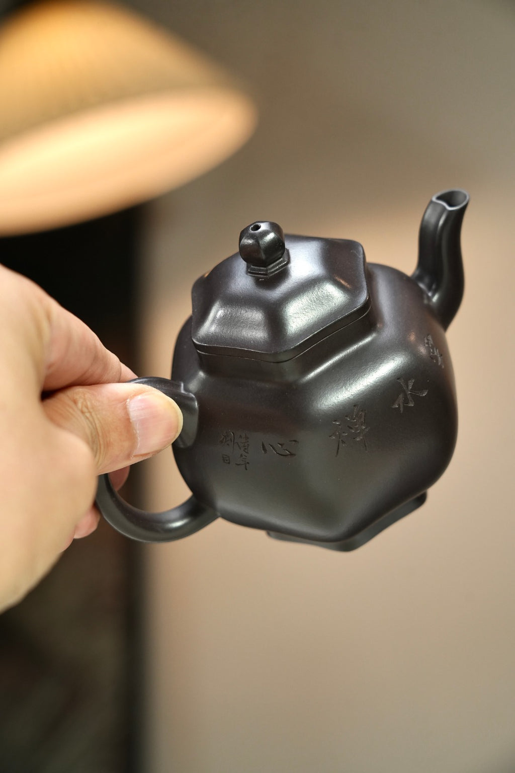 【耿浩方器 礼藏双绝】 紫砂80后方器巨匠·耿浩巅峰之作《六方秋水壶》原矿极品90纯紫老泥·250cc