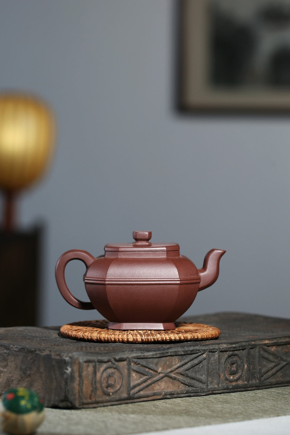 【线八方】 制壶：范林强 （国家级助理工艺美术师） 泥料：原矿紫泥 容量：240cc